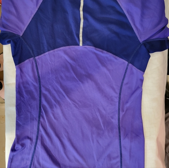 New Balance shirt - Picture 2 of 3